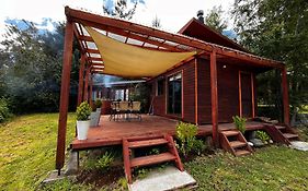Cabañas Ayalén con vista al Lago